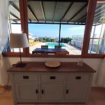 Villa 22 *