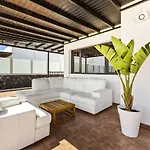 22 Villa Tías